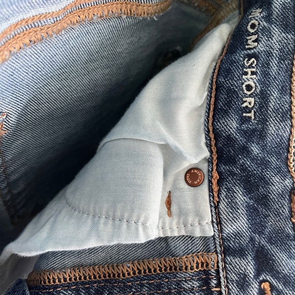 American Eagle Jean Mom Shorts - Picture 8 of 14